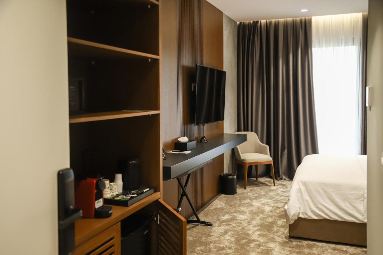 Urbanin Apartment & Hotel ติรานา ภายนอก รูปภาพ