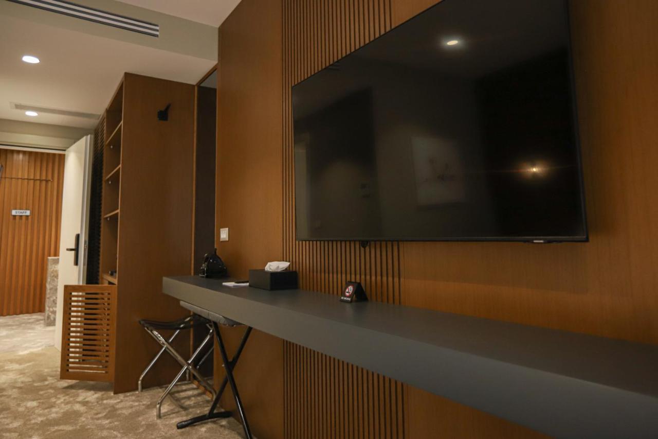 Urbanin Apartment & Hotel ติรานา ภายนอก รูปภาพ