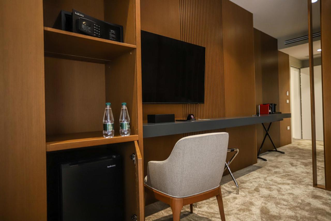 Urbanin Apartment & Hotel ติรานา ภายนอก รูปภาพ